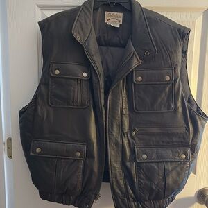 Men’s Cabela’s insulated vest, dark brown size large
